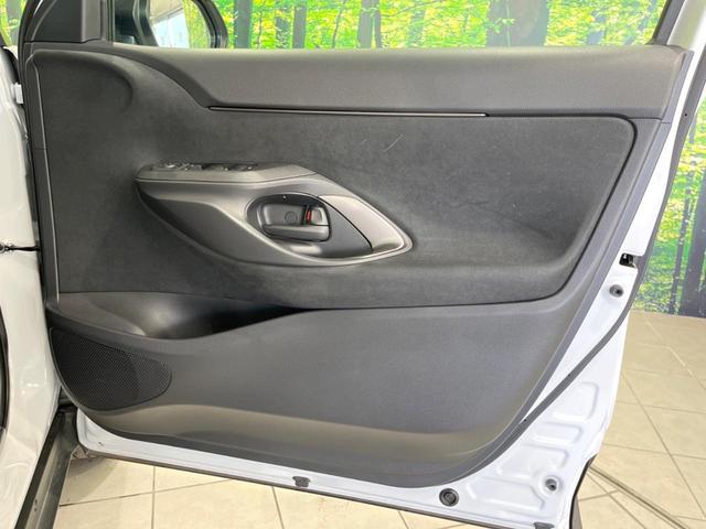 ヤリスクロス G 純正8インチディスプレイ バックカメラ セーフティセンス レーダークルーズ 禁煙車 ドラレコ コーナーセンサー ETC2.0 オートハイビーム 車線逸脱警報 オートライト オートエアコン(32枚目)