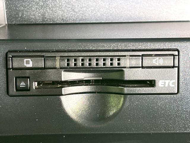 【ＥＴＣ】高速道路の料金所をストレスなく通過！話題のスポットやサービスエリアに多い「スマートＩＣ」利用時は必須のアイテムです。当店でセットアップを実施、ご納車当日からすぐにご利用いただけます！