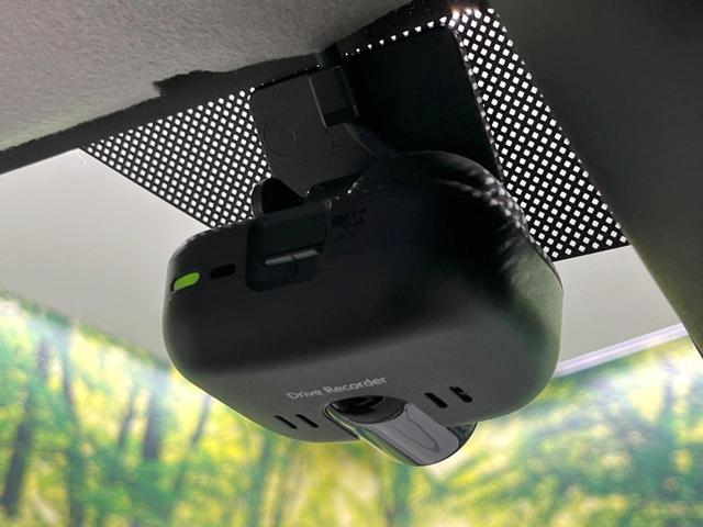 アルトラパン モード　純正ＳＤナビ　バックカメラ　セーフティサポート　禁煙車　ドラレコ　コーナーセンサー　スマートキー　ＨＩＤヘッド　車線逸脱警報　オートライト　オートエアコン　Ｂｌｕｅｔｏｏｔｈ　ＣＤ　ＤＶＤ再生（37枚目）