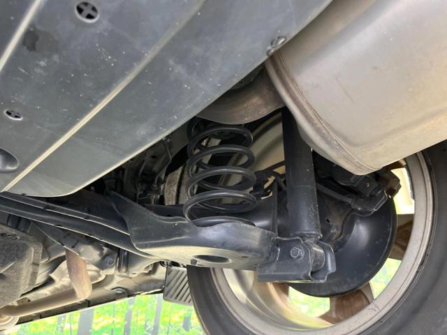 ヴェゼル ハイブリッドZ 純正ナビ バックカメラ 衝突被害軽減システム 禁煙車 コーナーセンサー LEDヘッド ビルトインETC クルコン 車線逸脱警報 オートライト デュアルエアコン 純正17インチアルミ CD(21枚目)