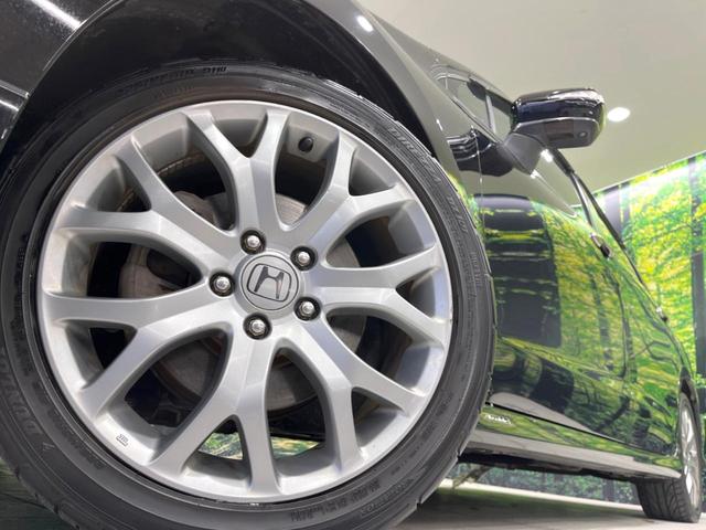 �y�����P�W�C���`�A���~�z�C�[���z�O�ςɃ}�b�`���������A���~�z�C�[���𑕒����Ă���܂��B�e��ЊO�A���~�z�C�[����A�X�^�b�h���X�^�C�����戵�����Ă���܂��B���񂲑��k����������