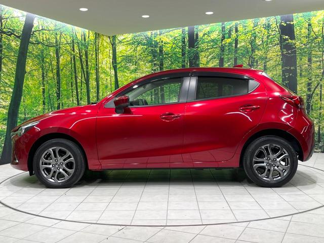 デミオ ＸＤミストマルーン　４ＷＤ　ディーゼル（軽油）　マツダコネクト　全周囲カメラ　衝突被害軽減システム　禁煙車　ドラレコ　コーナーセンサー　ＬＥＤヘッド　ＥＴＣ　クルコン　純正１６インチアルミ　車線逸脱警報　オートライト（25枚目）