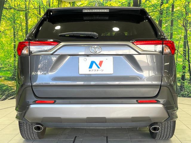 安心の最長１０年・走行無制限保証（有償）をご用意。保証内容も充実はもちろん、無料点検＆オイル交換や、年中無休の全国・２４時間ロードサービスも付帯されておりますのでご安心下さい。