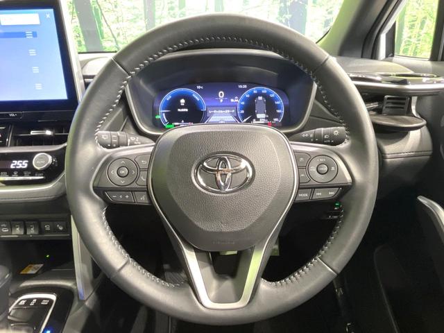 カローラクロス ハイブリッド　Ｚ　全周囲カメラ　衝突被害軽減システム　レーダークルーズ　禁煙車　電動リアゲート　パワーシート　コーナーセンサー　スマートキー　ＬＥＤヘッド　ＥＴＣ２．０　純正１８インチアルミ　オートハイビーム（11枚目）