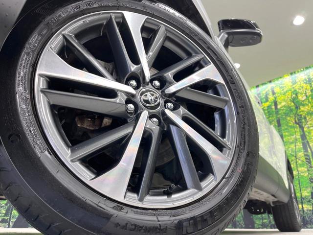 カローラクロス ハイブリッド　Ｚ　全周囲カメラ　衝突被害軽減システム　レーダークルーズ　禁煙車　電動リアゲート　パワーシート　コーナーセンサー　スマートキー　ＬＥＤヘッド　ＥＴＣ２．０　純正１８インチアルミ　オートハイビーム（13枚目）
