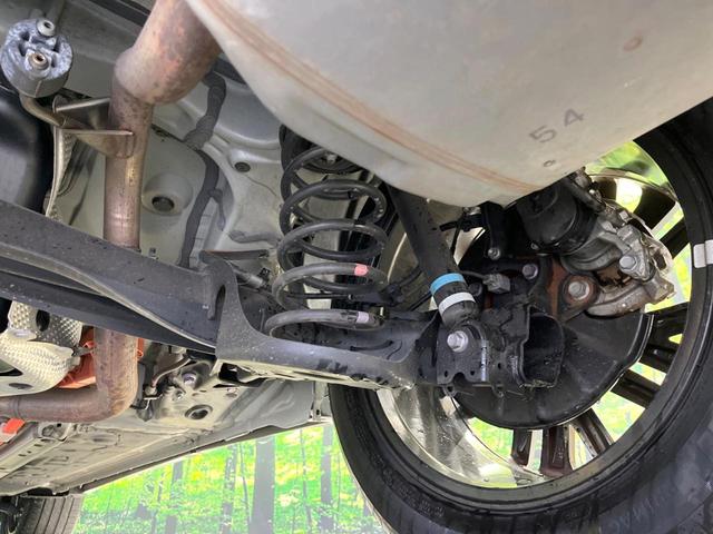 カローラクロス ハイブリッド　Ｚ　全周囲カメラ　衝突被害軽減システム　レーダークルーズ　禁煙車　電動リアゲート　パワーシート　コーナーセンサー　スマートキー　ＬＥＤヘッド　ＥＴＣ２．０　純正１８インチアルミ　オートハイビーム（21枚目）