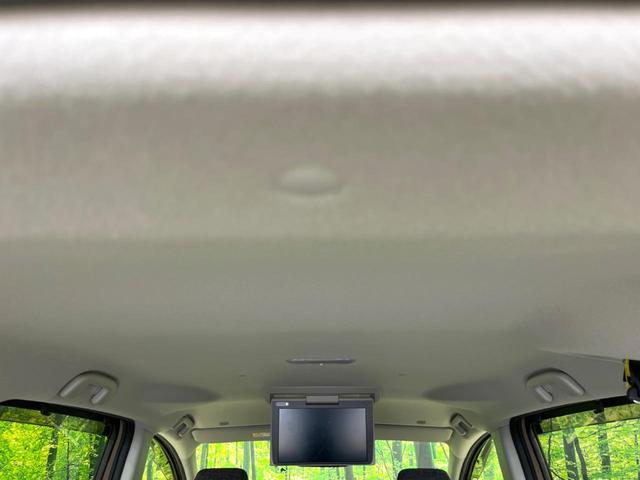 シエンタ ハイブリッドＺ　両側電動ドア　後席モニター　バックカメラ　衝突被害軽減システム　レーダークルーズ　禁煙車　コーナーセンサー　スマートキー　ＬＥＤヘッド　ビルトインＥＴＣ　オートハイビーム　車線逸脱警報　オートライト（30枚目）