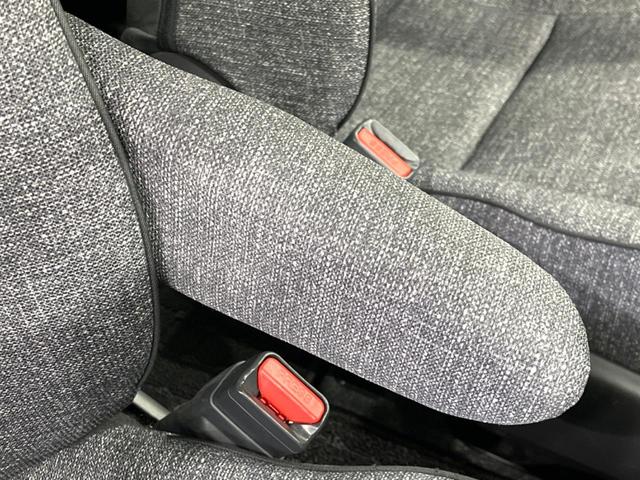 シエンタ ハイブリッドＺ　両側電動ドア　後席モニター　バックカメラ　衝突被害軽減システム　レーダークルーズ　禁煙車　コーナーセンサー　スマートキー　ＬＥＤヘッド　ビルトインＥＴＣ　オートハイビーム　車線逸脱警報　オートライト（41枚目）