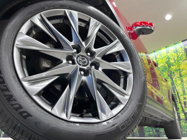 【純正１９インチアルミホイール】外観にマッチした純正アルミホイールを装着しております。各種社外アルミホイールや、スタッドレスタイヤも取扱いしております。是非ご相談ください♪