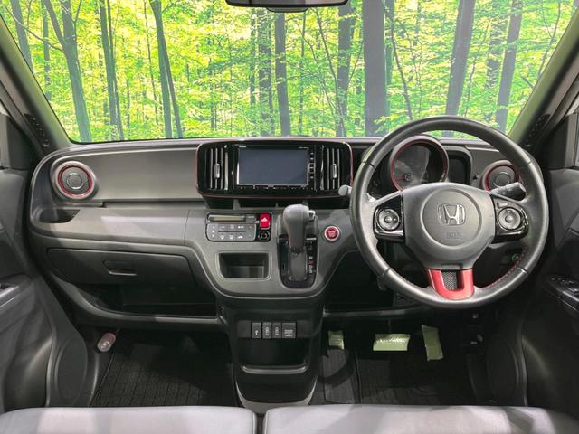 Ｎ－ＯＮＥ ＲＳ　ターボ　純正ＳＤナビ　バックカメラ　衝突被害軽減システム　禁煙車　ハーフレザーシート　ＬＥＤヘッド　ビルトインＥＴＣ　クルコン　純正１５インチアルミ　オートハイビーム　オートライト　オートエアコン（2枚目）