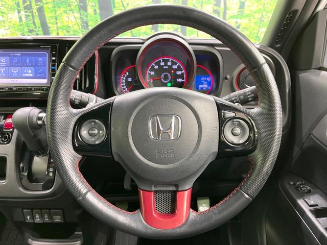 Ｎ－ＯＮＥ ＲＳ　ターボ　純正ＳＤナビ　バックカメラ　衝突被害軽減システム　禁煙車　ハーフレザーシート　ＬＥＤヘッド　ビルトインＥＴＣ　クルコン　純正１５インチアルミ　オートハイビーム　オートライト　オートエアコン（11枚目）