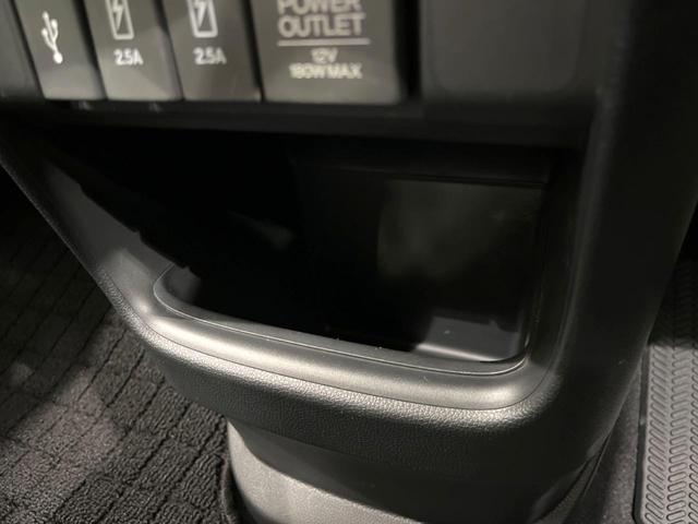 Ｎ－ＯＮＥ ＲＳ　ターボ　純正ＳＤナビ　バックカメラ　衝突被害軽減システム　禁煙車　ハーフレザーシート　ＬＥＤヘッド　ビルトインＥＴＣ　クルコン　純正１５インチアルミ　オートハイビーム　オートライト　オートエアコン（54枚目）