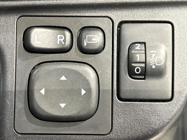 アクア Ｇ　バックカメラ　純正ＳＤナビ　クルーズコントロール　ＥＴＣ　Ｂｌｕｅｔｏｏｔｈ　フルセグ　ＤＶＤ／ＣＤ再生　オートライト　オートエアコン　アイドリングストップ　電動格納ドアミラー　スマートキー（36枚目）