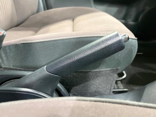 アクア Ｇ　バックカメラ　純正ＳＤナビ　クルーズコントロール　ＥＴＣ　Ｂｌｕｅｔｏｏｔｈ　フルセグ　ＤＶＤ／ＣＤ再生　オートライト　オートエアコン　アイドリングストップ　電動格納ドアミラー　スマートキー（57枚目）