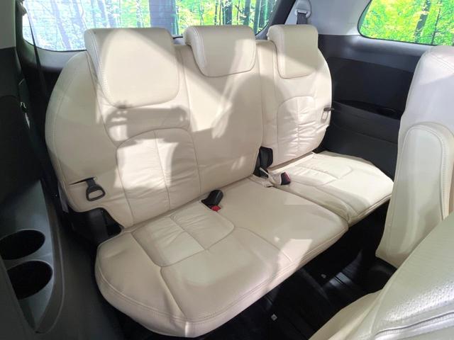 ３列目シートはもちろん状態良好☆大人でもゆったりと座って頂けますので、大人数でのお出かけもラクラクです♪ご家族で、気の知れた仲間で、ドライブに行くのが楽しみですね♪