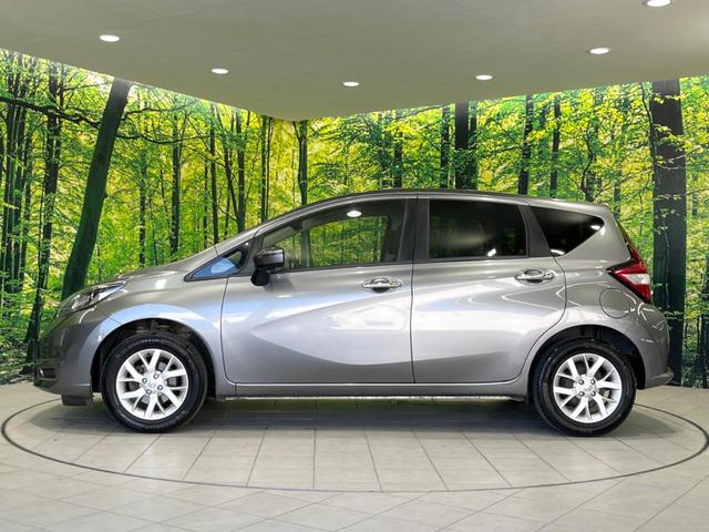 ノート Ｘ　ＦＯＵＲ　スマートセーフティエディション　４ＷＤ　純正ＳＤナビ　全周囲カメラ　衝突被害軽減システム　禁煙車　ドラレコ　コーナーセンサー　スマートキー　ＬＥＤヘッド　ＥＴＣ　純正１５インチアルミ　車線逸脱警報　オートライト　オートエアコン（25枚目）