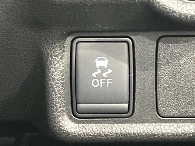 ノート Ｘ　ＦＯＵＲ　スマートセーフティエディション　４ＷＤ　純正ＳＤナビ　全周囲カメラ　衝突被害軽減システム　禁煙車　ドラレコ　コーナーセンサー　スマートキー　ＬＥＤヘッド　ＥＴＣ　純正１５インチアルミ　車線逸脱警報　オートライト　オートエアコン（43枚目）