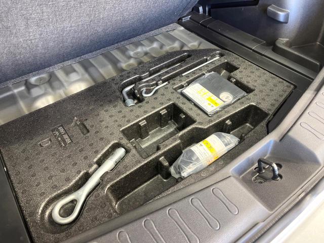 ノート Ｘ　ＦＯＵＲ　スマートセーフティエディション　４ＷＤ　純正ＳＤナビ　全周囲カメラ　衝突被害軽減システム　禁煙車　ドラレコ　コーナーセンサー　スマートキー　ＬＥＤヘッド　ＥＴＣ　純正１５インチアルミ　車線逸脱警報　オートライト　オートエアコン（56枚目）