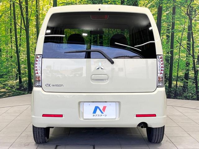 eKワゴン ジョイフィールド 4WD 禁煙車 CD FMラジオ プライバシーガラス 電動格納ミラー ドアバイザー 盗難防止措置 衝突安全ボディ(15枚目)