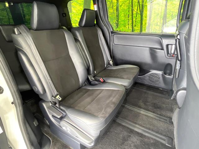 ノア ハイブリッドＳｉ　ダブルバイビーＩＩＩ　両側電動ドア　純正１０型ナビ　後席モニター　バックカメラ　衝突被害軽減システム　禁煙車　ハーフレザーシート　ドラレコ　コーナーセンサー　ＬＥＤヘッド　ビルトインＥＴＣ　クルコン　純正１６インチアルミ（9枚目）