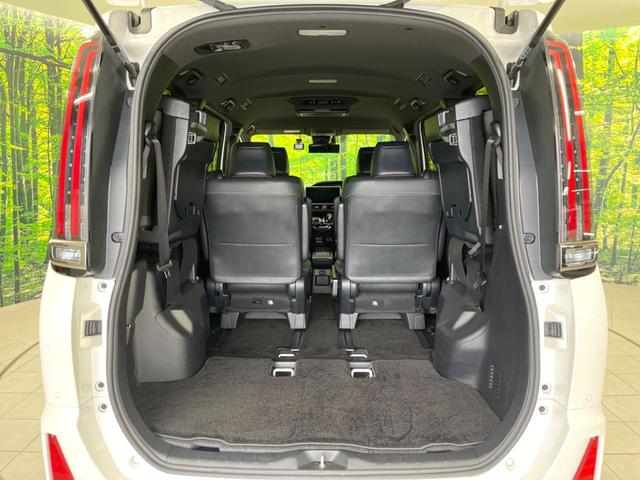 ノア ハイブリッドＳｉ　ダブルバイビーＩＩＩ　両側電動ドア　純正１０型ナビ　後席モニター　バックカメラ　衝突被害軽減システム　禁煙車　ハーフレザーシート　ドラレコ　コーナーセンサー　ＬＥＤヘッド　ビルトインＥＴＣ　クルコン　純正１６インチアルミ（11枚目）