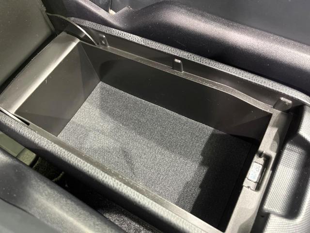 ノア ハイブリッドＳｉ　ダブルバイビーＩＩＩ　両側電動ドア　純正１０型ナビ　後席モニター　バックカメラ　衝突被害軽減システム　禁煙車　ハーフレザーシート　ドラレコ　コーナーセンサー　ＬＥＤヘッド　ビルトインＥＴＣ　クルコン　純正１６インチアルミ（67枚目）