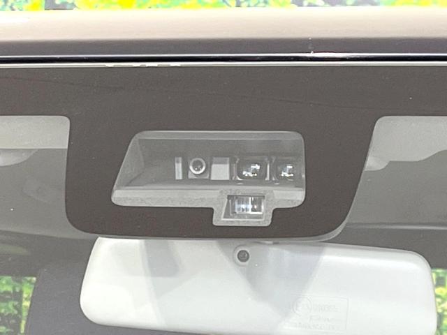 ジムニー ＸＣ　４ＷＤ　ディスプレイオーディオ　バックカメラ　衝突被害軽減システム　禁煙車　ＬＥＤヘッド　ビルトインＥＴＣ　クルコン　純正１６インチアルミ　オートハイビーム　車線逸脱警報　オートライト　オートエアコン（3枚目）