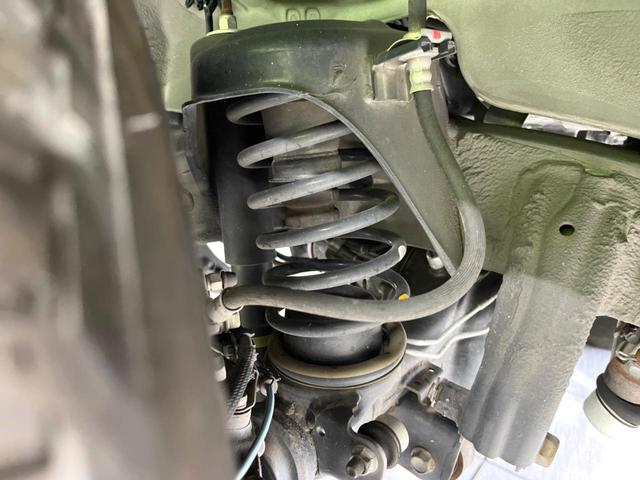 ジムニー ＸＣ　４ＷＤ　ディスプレイオーディオ　バックカメラ　衝突被害軽減システム　禁煙車　ＬＥＤヘッド　ビルトインＥＴＣ　クルコン　純正１６インチアルミ　オートハイビーム　車線逸脱警報　オートライト　オートエアコン（20枚目）