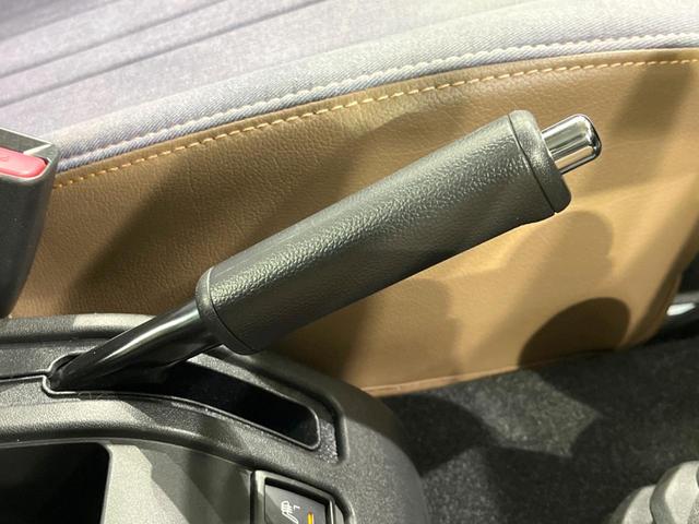 ジムニー ＸＣ　４ＷＤ　ディスプレイオーディオ　バックカメラ　衝突被害軽減システム　禁煙車　ＬＥＤヘッド　ビルトインＥＴＣ　クルコン　純正１６インチアルミ　オートハイビーム　車線逸脱警報　オートライト　オートエアコン（41枚目）