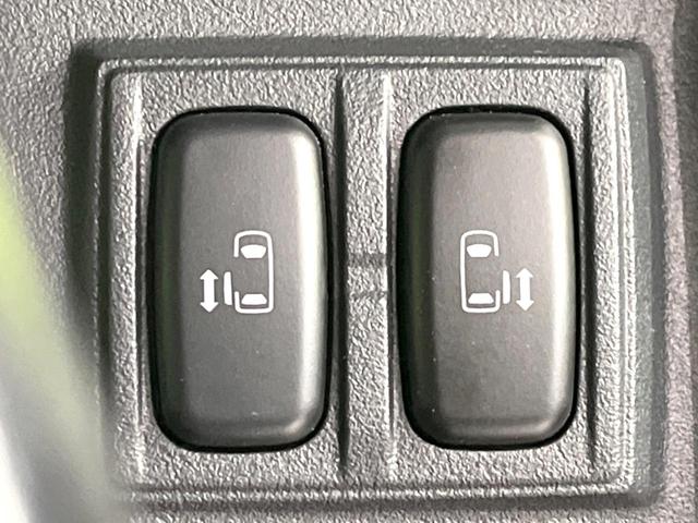 デリカD:5 D パワーパッケージ 4WD ディーゼル(軽油) 両側電動ドア SDナビ バックカメラ 禁煙車 ドラレコ スマートキー HIDヘッド ビルトインETC クルコン 純正18インチアルミ オートライト オートエアコン(3枚目)