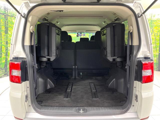 デリカD:5 D パワーパッケージ 4WD ディーゼル(軽油) 両側電動ドア SDナビ バックカメラ 禁煙車 ドラレコ スマートキー HIDヘッド ビルトインETC クルコン 純正18インチアルミ オートライト オートエアコン(11枚目)