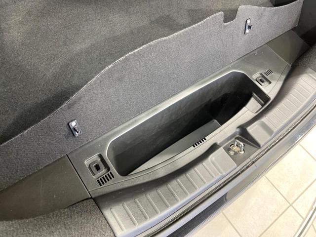 フィットハイブリッド Lパッケージ 4WD 純正SDナビ バックカメラ 禁煙車 ハーフレザーシート ドラレコ スマートキー LEDヘッド ビルトインETC クルコン 純正15インチアルミ オートライト オートエアコン(27枚目)