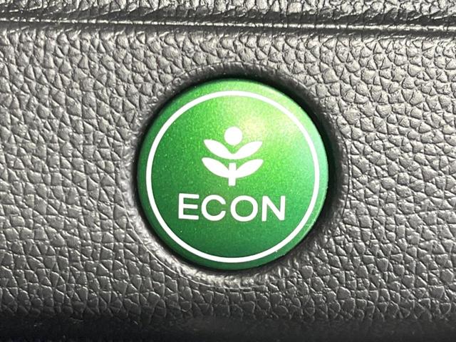 フィットハイブリッド Lパッケージ 4WD 純正SDナビ バックカメラ 禁煙車 ハーフレザーシート ドラレコ スマートキー LEDヘッド ビルトインETC クルコン 純正15インチアルミ オートライト オートエアコン(40枚目)