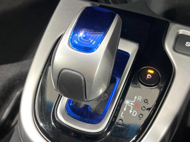 フィットハイブリッド Lパッケージ 4WD 純正SDナビ バックカメラ 禁煙車 ハーフレザーシート ドラレコ スマートキー LEDヘッド ビルトインETC クルコン 純正15インチアルミ オートライト オートエアコン(52枚目)