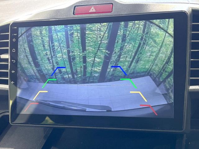 フリード Ｇ　エアロ　ジャストセレクション　電動スライドドア　ディスプレイオーディオ　バックカメラ　禁煙車　ＨＩＤヘッド　ＥＴＣ　オートエアコン　オートライト　Ｂｌｕｅｔｏｏｔｈ接続　ＬＥＤフォグ　電動格納ミラー　盗難防止措置（5枚目）