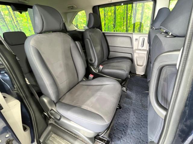 フリード Ｇ　エアロ　ジャストセレクション　電動スライドドア　ディスプレイオーディオ　バックカメラ　禁煙車　ＨＩＤヘッド　ＥＴＣ　オートエアコン　オートライト　Ｂｌｕｅｔｏｏｔｈ接続　ＬＥＤフォグ　電動格納ミラー　盗難防止措置（9枚目）