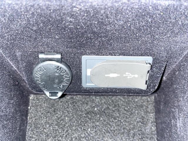 ＮＸ ＮＸ２００ｔ　バージョンＬ　４ＷＤ　メーカーナビ　サイド・バックカメラ　禁煙車　電動リアゲート　レザーシート　前席シートエアコン　ドラレコ　コーナーセンサー　スマートキー　ＬＥＤヘッド　ビルトインＥＴＣ（42枚目）