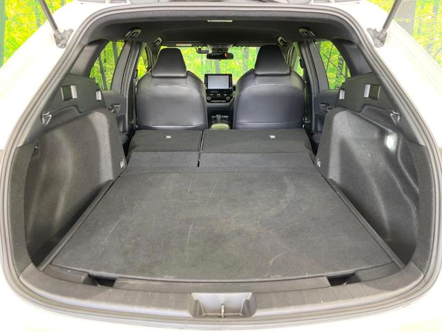 カローラツーリング ハイブリッド　ダブルバイビー　バックカメラ　１００Ｖ電源　衝突被害軽減システム　レーダークルーズ　禁煙車　ハーフレザーシート　ドラレコ　コーナーセンサー　スマートキー　ＬＥＤヘッド　ＥＴＣ２．０　純正１７インチアルミ（10枚目）