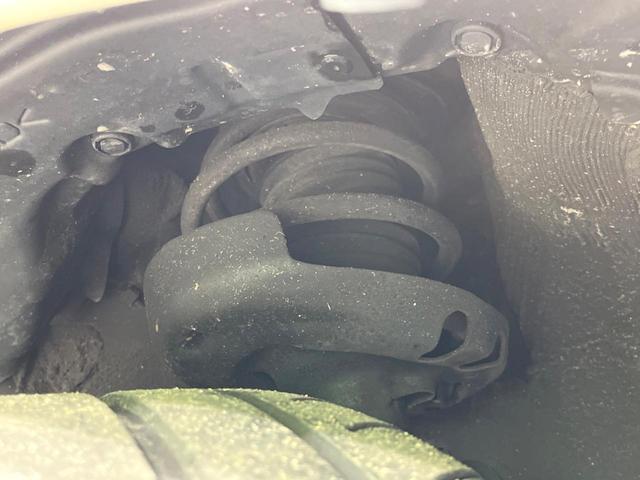 カローラツーリング ハイブリッド　ダブルバイビー　バックカメラ　１００Ｖ電源　衝突被害軽減システム　レーダークルーズ　禁煙車　ハーフレザーシート　ドラレコ　コーナーセンサー　スマートキー　ＬＥＤヘッド　ＥＴＣ２．０　純正１７インチアルミ（20枚目）