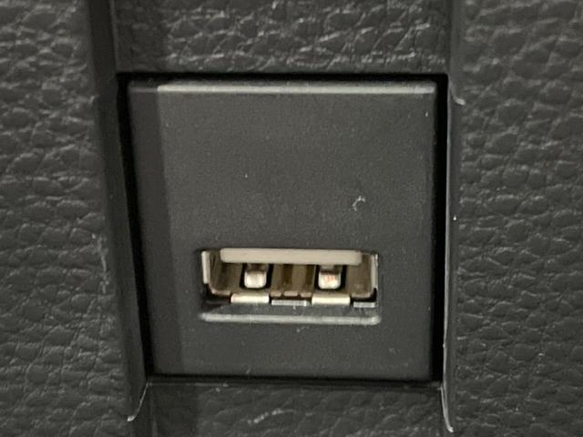 カローラツーリング ハイブリッド　ダブルバイビー　バックカメラ　１００Ｖ電源　衝突被害軽減システム　レーダークルーズ　禁煙車　ハーフレザーシート　ドラレコ　コーナーセンサー　スマートキー　ＬＥＤヘッド　ＥＴＣ２．０　純正１７インチアルミ（52枚目）