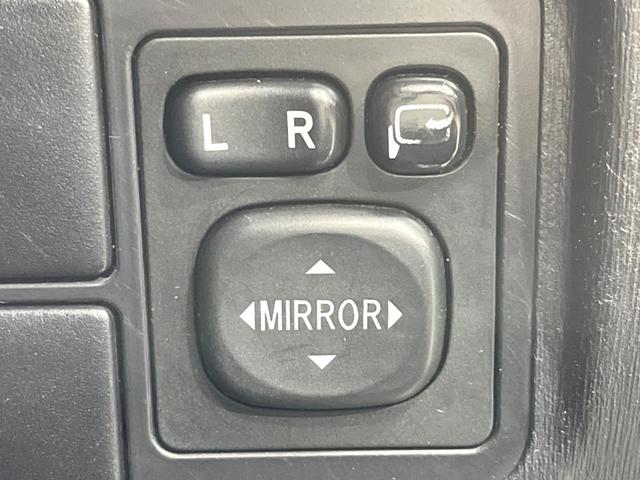 プリウス S HDDナビ バックカメラ 禁煙車 スマートキー HIDヘッド ビルトインETC オートライト オートエアコン CD DVD再生 15インチアルミ 盗難防止装置 プライバシーガラス(37枚目)