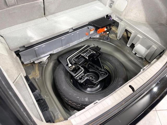 プリウス S HDDナビ バックカメラ 禁煙車 スマートキー HIDヘッド ビルトインETC オートライト オートエアコン CD DVD再生 15インチアルミ 盗難防止装置 プライバシーガラス(56枚目)