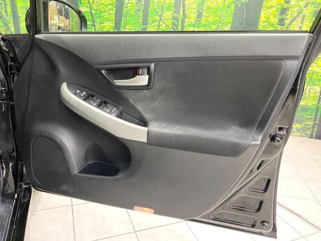 プリウス S HDDナビ バックカメラ 禁煙車 スマートキー HIDヘッド ビルトインETC オートライト オートエアコン CD DVD再生 15インチアルミ 盗難防止装置 プライバシーガラス(57枚目)