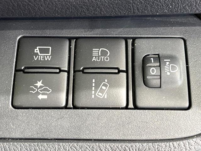 シエンタ ハイブリッドG 両側電動ドア 純正SDナビ 全周囲カメラ 衝突被害軽減システム 禁煙車 ドラレコ コーナーセンサー スマートキー LEDヘッド ビルトインETC クルコン オートハイビーム 車線逸脱警報(4枚目)