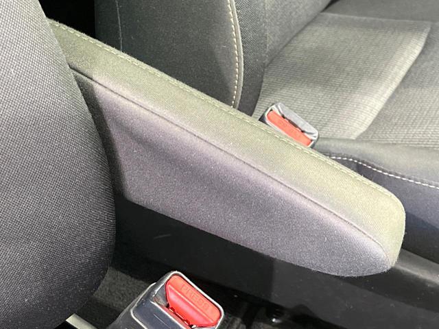 シエンタ ハイブリッドG 両側電動ドア 純正SDナビ 全周囲カメラ 衝突被害軽減システム 禁煙車 ドラレコ コーナーセンサー スマートキー LEDヘッド ビルトインETC クルコン オートハイビーム 車線逸脱警報(37枚目)