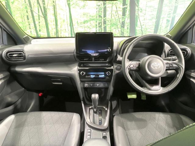 ヤリスクロス ハイブリッドZ バックカメラ 衝突被害軽減システム レーダークルーズ 禁煙車 ハーフレザーシート パワーシート ドラレコ コーナーセンサー スマートキー LEDヘッド ナビ連動ETC 純正18インチアルミ(2枚目)