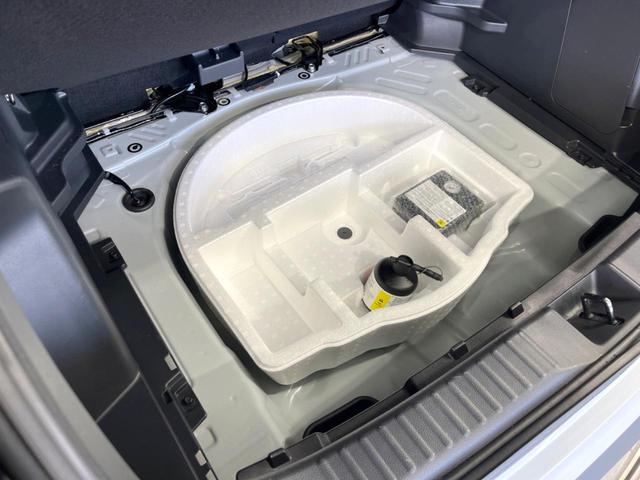 ヤリスクロス ハイブリッドZ バックカメラ 衝突被害軽減システム レーダークルーズ 禁煙車 ハーフレザーシート パワーシート ドラレコ コーナーセンサー スマートキー LEDヘッド ナビ連動ETC 純正18インチアルミ(27枚目)