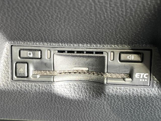 ヤリスクロス ハイブリッドZ バックカメラ 衝突被害軽減システム レーダークルーズ 禁煙車 ハーフレザーシート パワーシート ドラレコ コーナーセンサー スマートキー LEDヘッド ナビ連動ETC 純正18インチアルミ(43枚目)