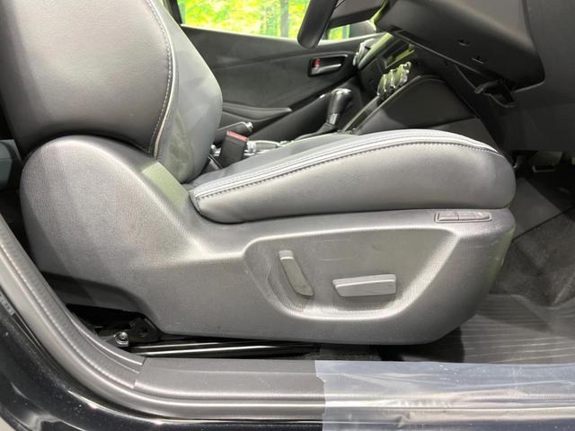 【メモリー機能付きパワーシート】ドライバーごとに設定したシート位置を記憶して、ボタン一つで切り替えできる便利な機能！運転する方が複数名いらっしゃるご家庭におすすめです♪