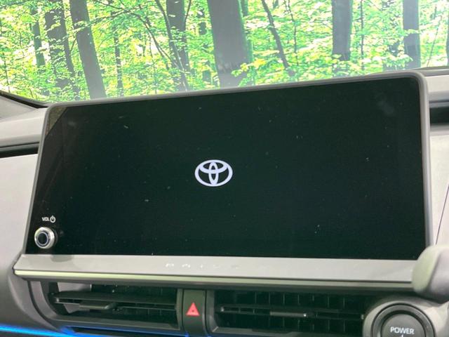 プリウス Z ガラスルーフ 全周囲カメラ 100V電源 12.3型ディスプレイオーディオ 衝突被害軽減システム レーダークルーズ 禁煙車 電動リアゲート ハーフレザーシート 前席シートエアコン パワーシート(4枚目)